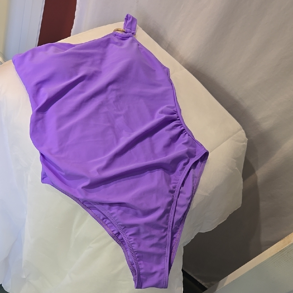 Purple One-Shoulder Swimsuit